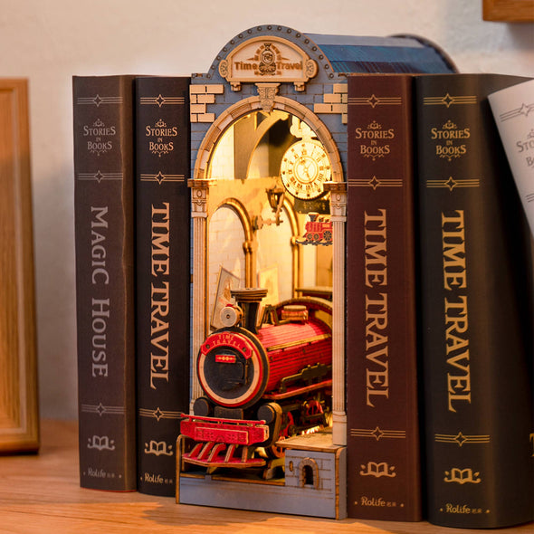 Book Nook Kit: Time Travel