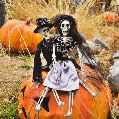 2 Pcs 15.7'' Halloween Skeletons Outdoor Decor Bride & Groom
